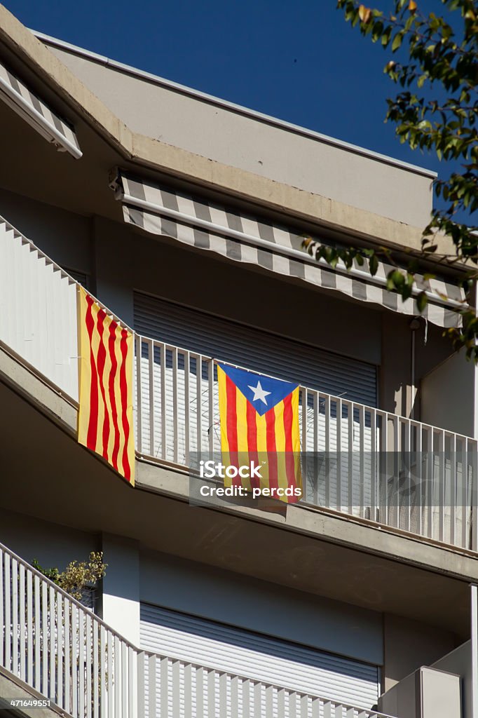 Niezależność flags w Barcelonie - Zbiór zdjęć royalty-free (Architektura)