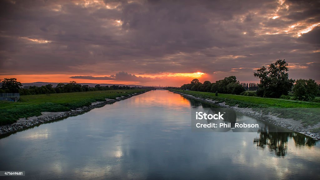 Chester coucher de soleil sur la Rivière Dee - Photo de Chester - Cheshire libre de droits