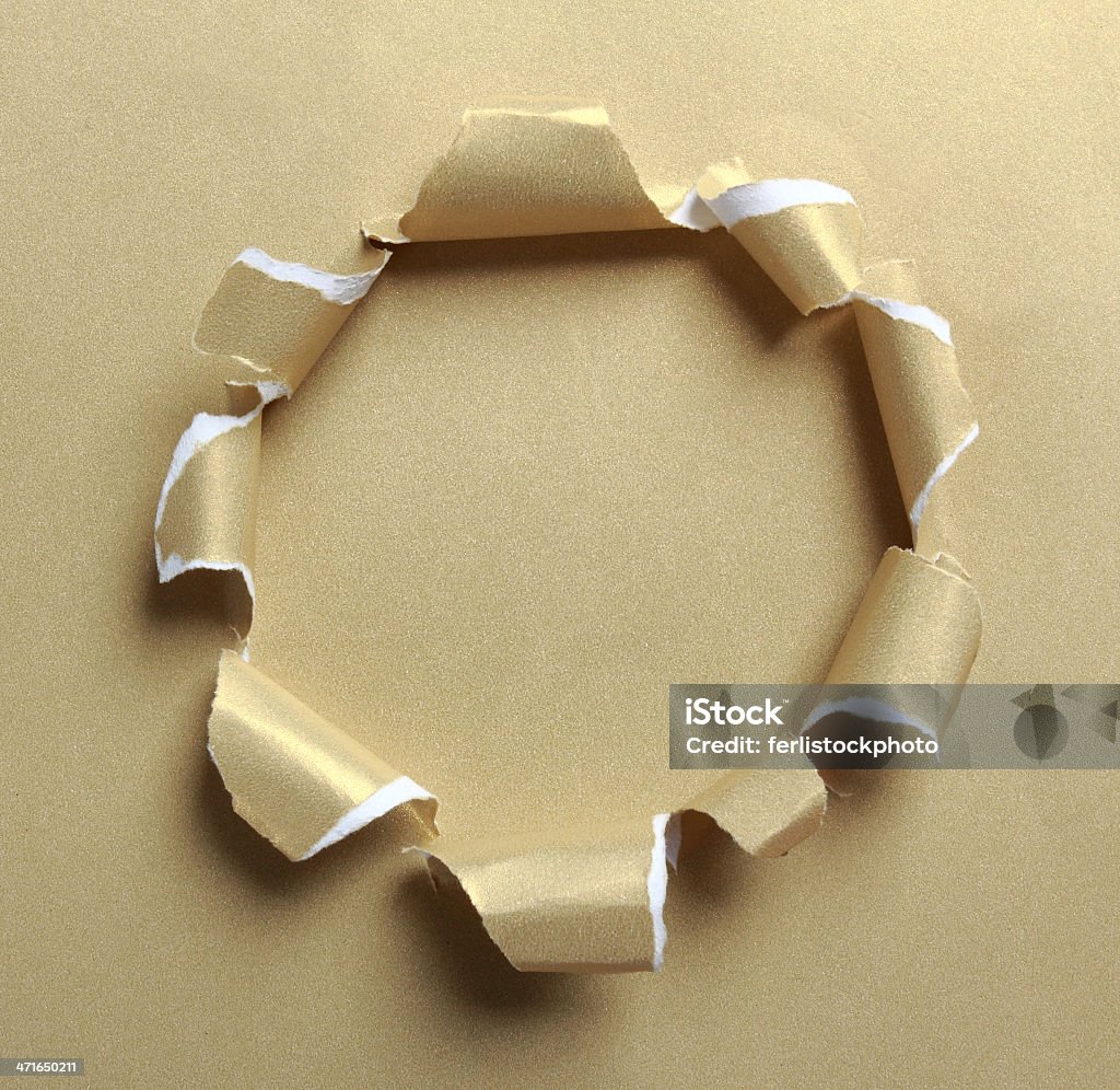 Buraco de papel rasgadas em ouro - Foto de stock de Dourado - Descrição de Cor royalty-free