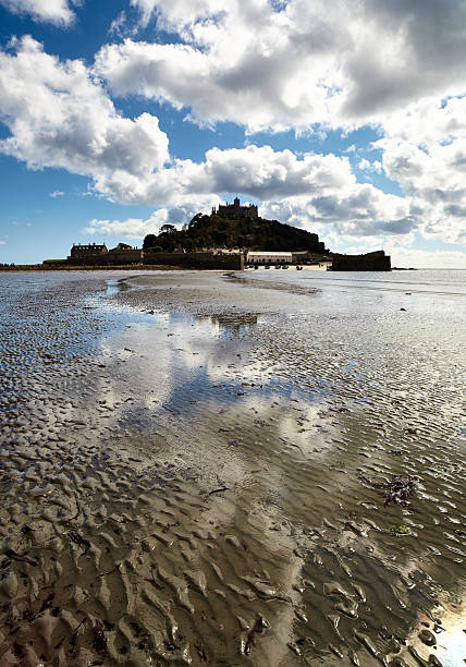 istock The Beach And St Michael's Mount 471651604