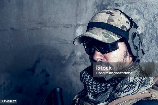 Closeup Of Young Hispanic Deutsche Modernen Soldat Stockfoto und mehr Bilder von Menschliches Gesicht