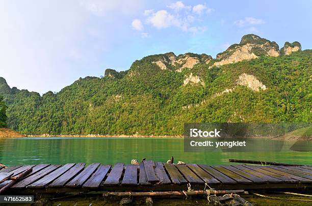 Foto de Montanhas E O Rio e mais fotos de stock de Antigo - Antigo, Azul, Azul Turquesa