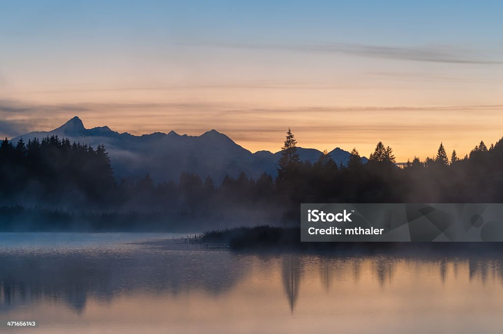 Pôr do sol em Lake Geroldsee - Foto de stock de Alemanha royalty-free