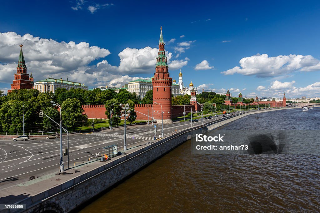 モスクワクレムリンと川の土手,ロシア - ��イヴァン大帝の鐘楼のロイヤリティフリーストックフォト