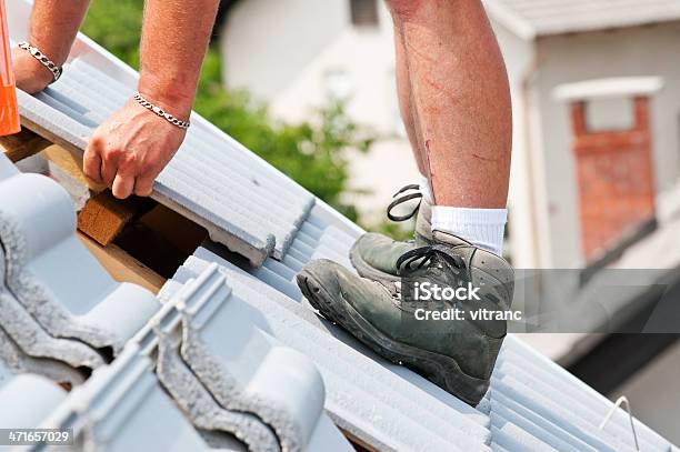 Di Lavoro Pericolose - Fotografie stock e altre immagini di Adulto - Adulto, Affari finanza e industria, Ambientazione esterna