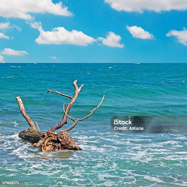 Nuvens E Baús Em É Arutas - Fotografias de stock e mais imagens de Ao Ar Livre - Ao Ar Livre, Areia, Azul