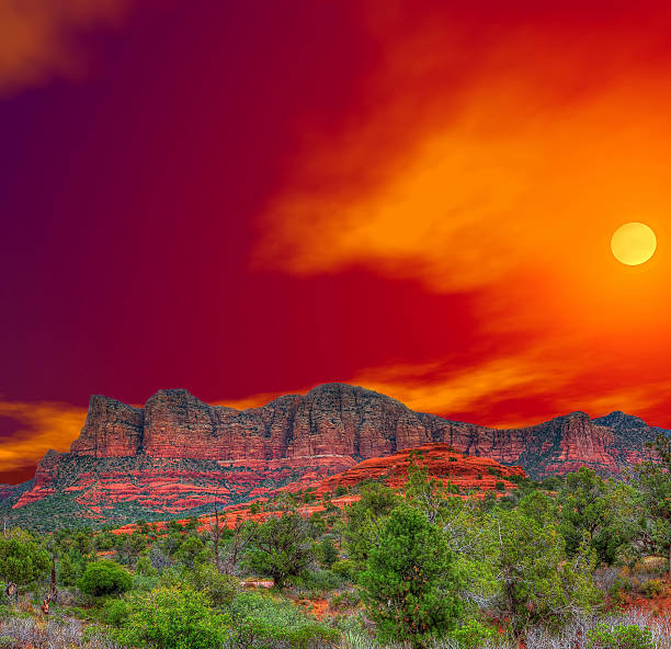 istock Sunrise Sedona Arizona 471664142