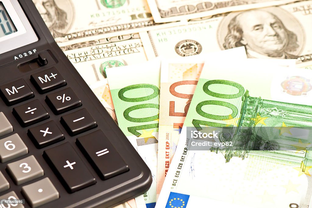 Бизнес фото: Деньги и Калькулятор - Стоковые фото 100 роялти-фри
