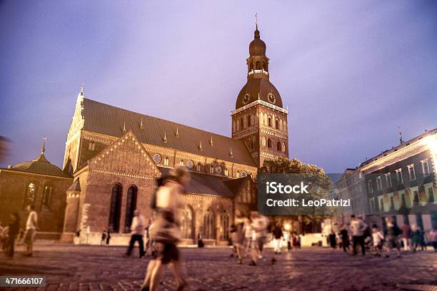 Verão Em Riga - Fotografias de stock e mais imagens de Igreja - Igreja, Unidade Monetária da União Europeia, Anoitecer