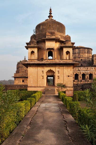 istock Group of Cenotaphs in Orchha 471667100