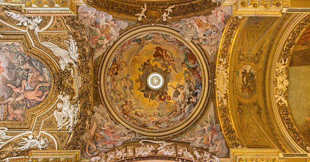 ローマのクーポラ・キエーザ・サンタマリア・デラ・ヴィットリアます。 - cupola ストックフォトと画像