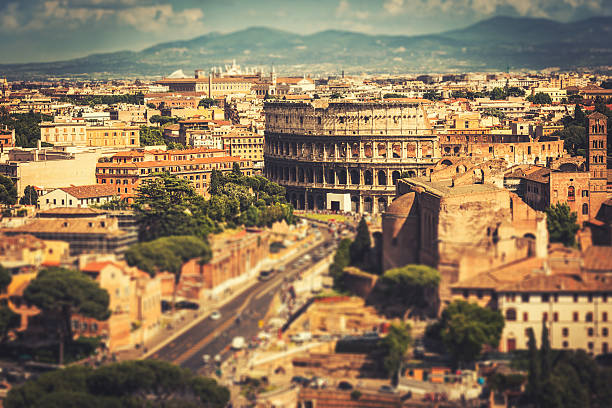 colosseo roma-vista aerea - high angle view famous place roman roman forum foto e immagini stock