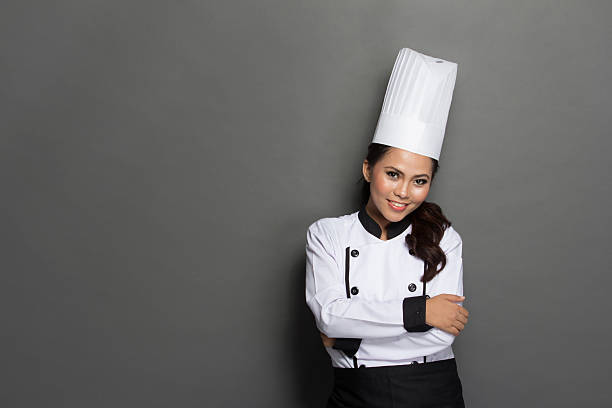 chef feminino - asian ethnicity chef fine dining creativity - fotografias e filmes do acervo