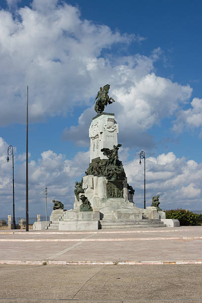 istock Havana - Bronze monument to Antonio Maceo, view from Malecon 471677906