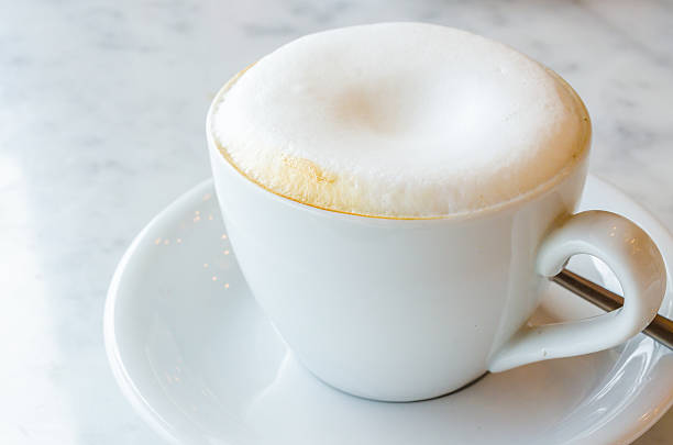cappuccino - biscotti coffee cappuccino latté imagens e fotografias de stock