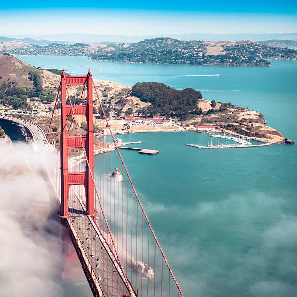 san francisco golden gate bridge de aviones - bridge road city golden gate bridge fotografías e imágenes de stock