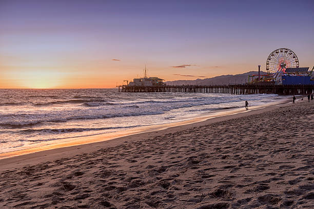 산타 모니카 해변 - santa monica pier 뉴스 사진 이미지