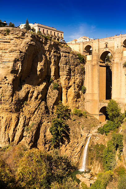 brücke der ronda, spanien - ronda spain rhonda bridge stock-fotos und bilder