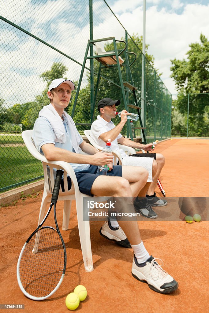 Tennis-Kurzurlaub - Lizenzfrei Stuhl Stock-Foto