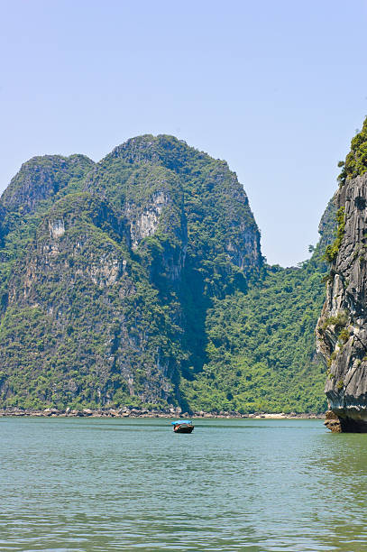 istock Halong bay, Vietnam 471684883
