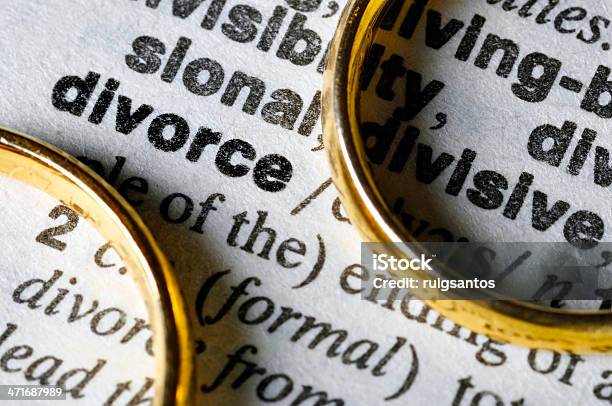 Photo libre de droit de Divorce banque d'images et plus d'images libres de droit de Divorce - Divorce, Bague - Bijou, Cassé