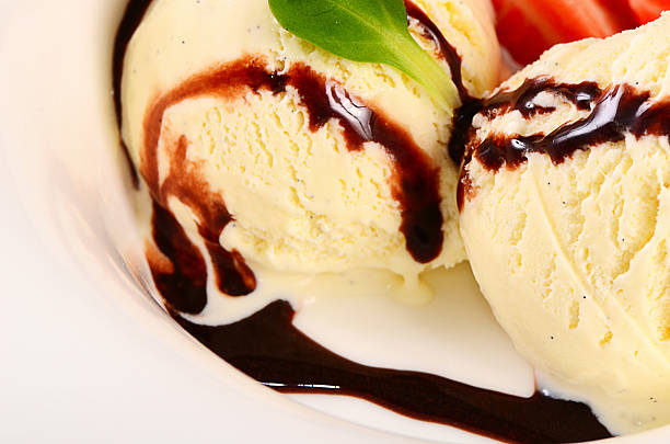 istock Vanilla ice cream with strawberries 471689024