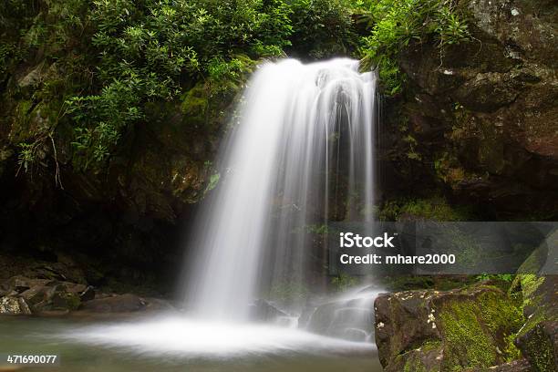 Cascata Della Grotta - Fotografie stock e altre immagini di Acqua - Acqua, Ambientazione esterna, Ambientazione tranquilla