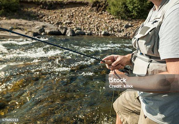 Flyfisherman Крупный План — стоковые фотографии и другие картинки Активный образ жизни - Активный образ жизни, Близко к, В воде