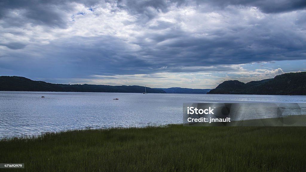 Sagenay fiorde, Quebec, Canadá, o rio, do lago, da floresta, Céu Dramático - Foto de stock de Acessibilidade royalty-free