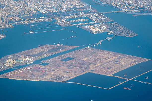 Tokyo's new landfill, central breakwater from the air