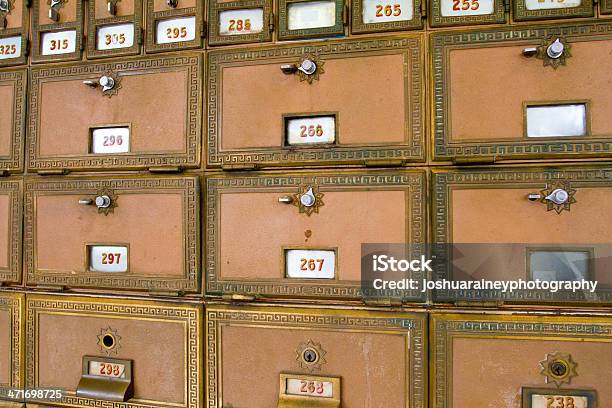 Cajas De Varios Correos Foto de stock y más banco de imágenes de Casilla de correos - Casilla de correos, 500, Abstracto