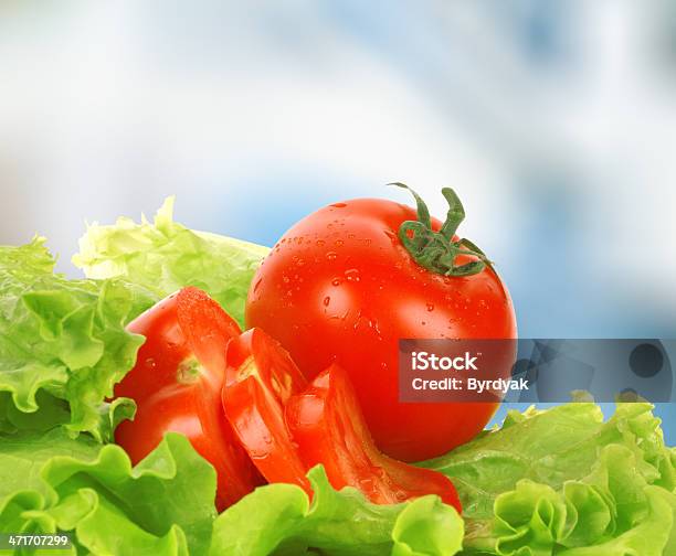 Tomate Und Salat Stockfoto und mehr Bilder von Blatt - Pflanzenbestandteile - Blatt - Pflanzenbestandteile, Blattgemüse, Farbbild