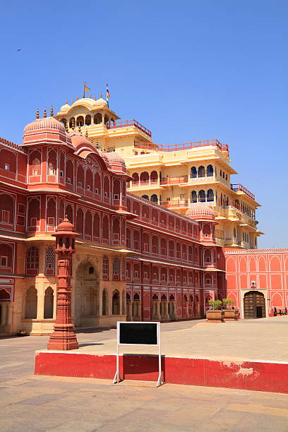 городской дворец - jaipur city palace стоковые фото и изображения