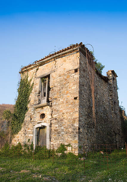 istock abandoned village of Roscigno 471709112
