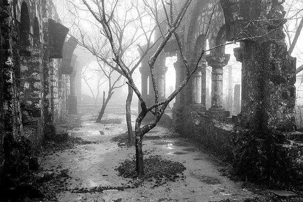 istock Mystic ruins in the mist 471710368