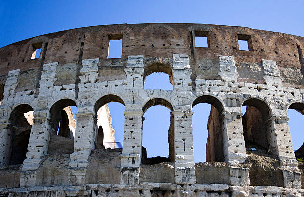 archi, colosseo, roma, italia - sundow foto e immagini stock