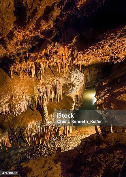 Sotterranea Cavern - Fotografie stock e altre immagini di Acqua - Acqua, Acqua fluente, Appalachia