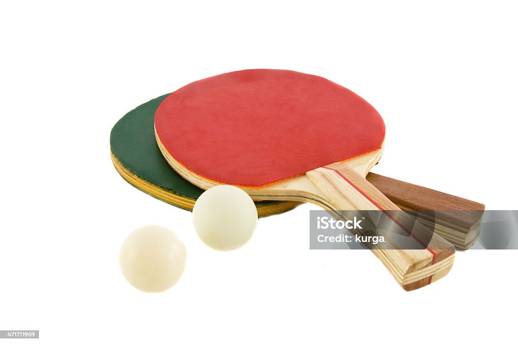 2 つの卓球ラケットとボールの白い背景で隔離 - カットアウトのロイヤリティフリーストックフォト