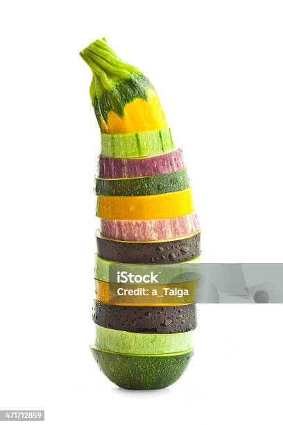 Fatiado Courgette E Eggplants Vegetablecolorido - Fotografias de stock e mais imagens de Curgete