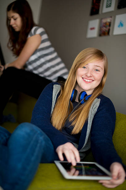 istock connected teenager 471718645