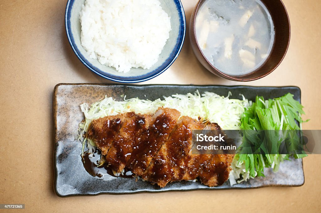 日本料理の豚カツ - アウトフォーカスのロイヤリティフリーストックフォト