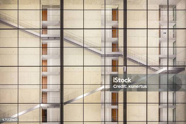 Staircase Of A 현대적이다 Office Building 건물 외관에 대한 스톡 사진 및 기타 이미지 - 건물 외관, 건물 정면, 건설 산업