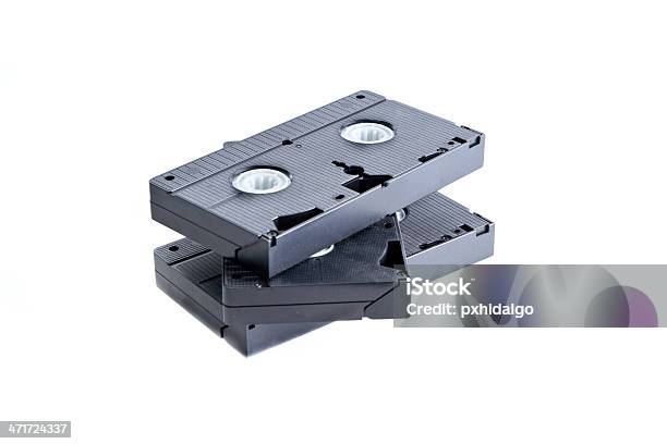 Pila Di Videocassette Su Sfondo Bianco - Fotografie stock e altre immagini di Attrezzatura - Attrezzatura, Composizione orizzontale, DVD
