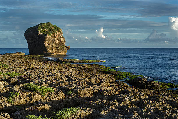 istock Chuan Fan Shi, Kenting, Taiwan 471724917