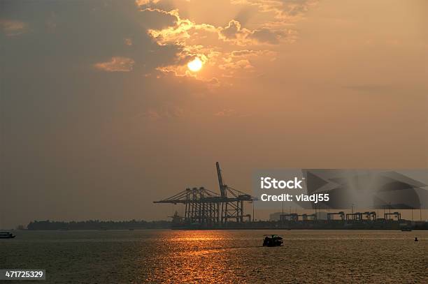 Cargo Porta Su Un Tramonto Cochin Kerala India Meridionale - Fotografie stock e altre immagini di Ambientazione esterna