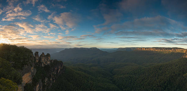 istock Sunrise from Blue Mountains national park. 471726298