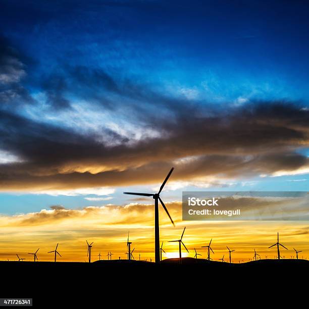 풍력 발전 0명에 대한 스톡 사진 및 기타 이미지 - 0명, 구름, 구름 풍경