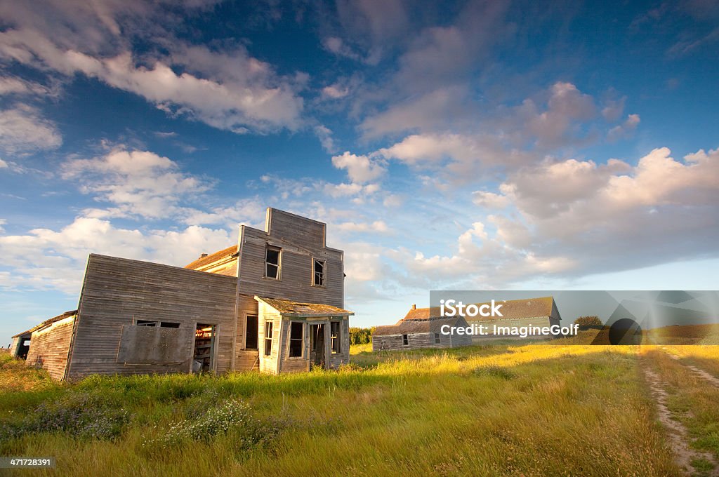 Prairie Ghost Town - Foto de stock de Abandonado libre de derechos
