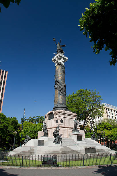 istock Independence monument column in Guayaquil, Ecuador 471732500