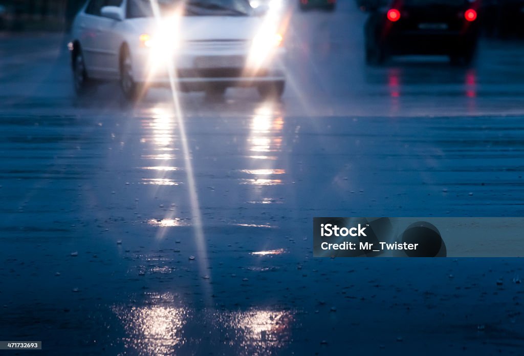 Vai conduzir em condições de chuva - Royalty-free Alfalto Foto de stock